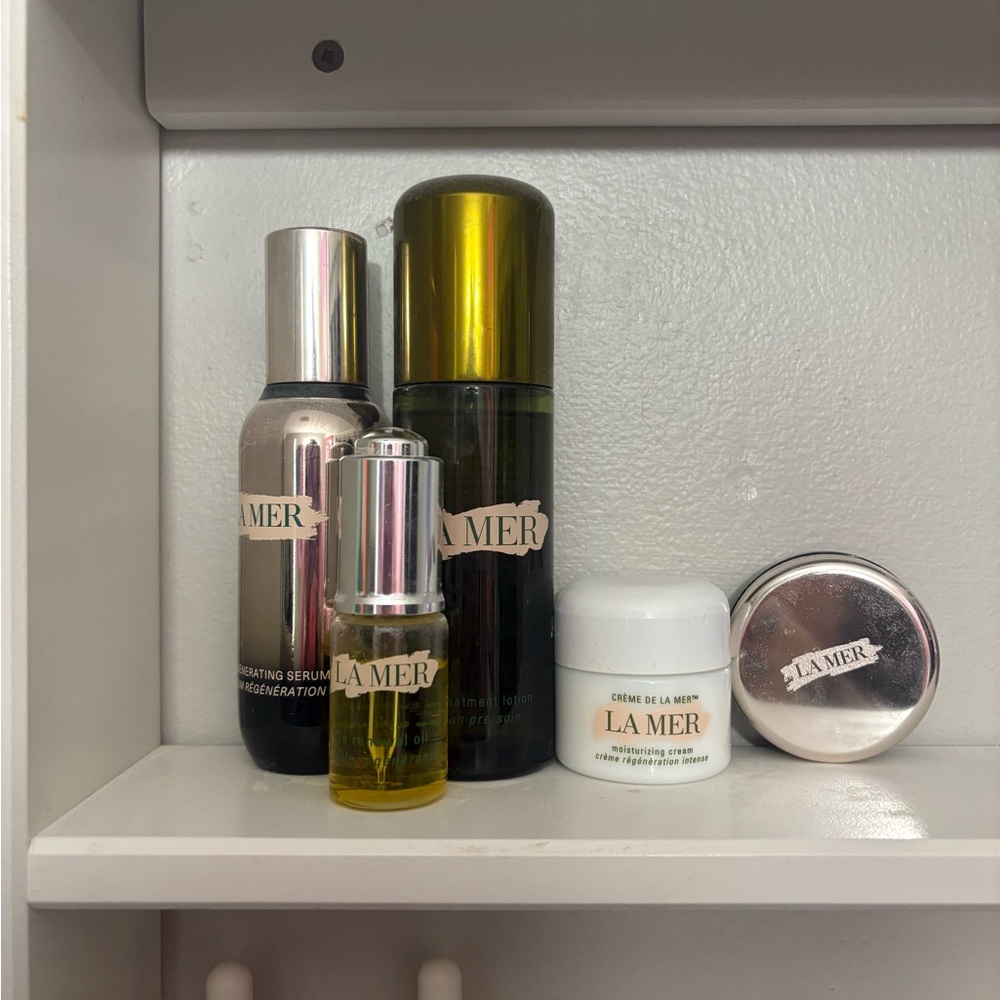 La Mer Skincare Collection - Silver, Gold, White